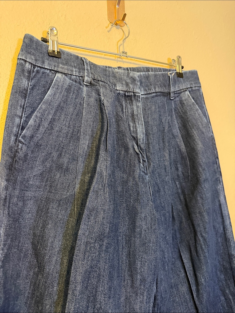 American Eagle High Rise Pleated Flared Ultra Wide Leg Denim Trouser Jean Size 8 - Picture 4 of 9